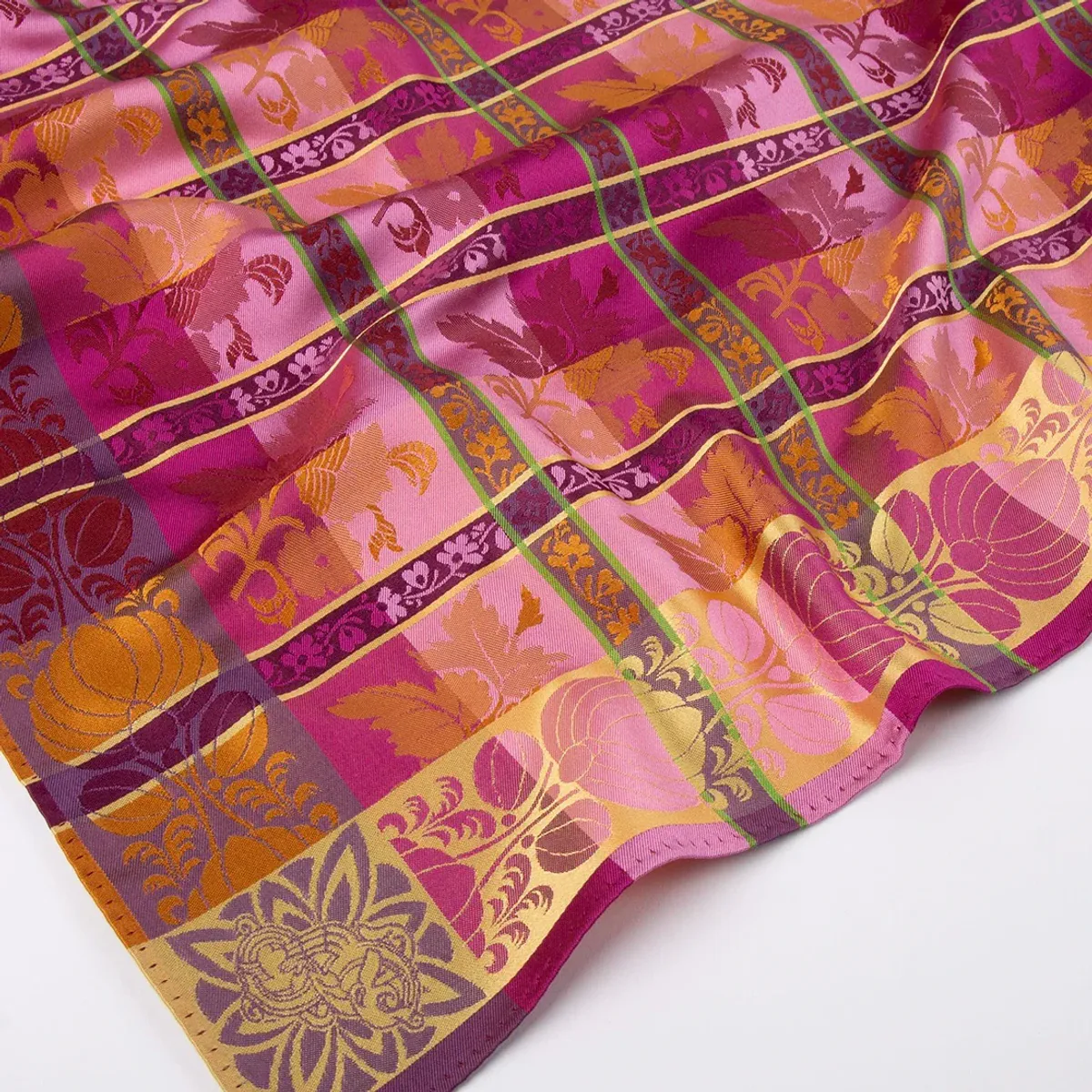 Mimmi Silkeskjerf nr 039